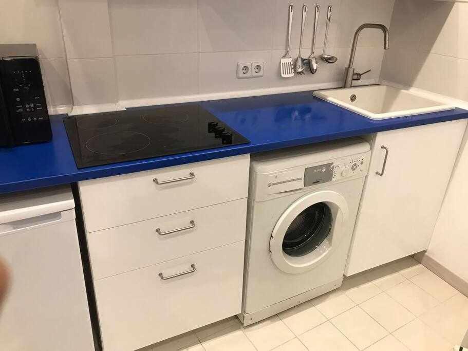 Appartamento Un Genial Estudio En El Barrio Cortes Madrid