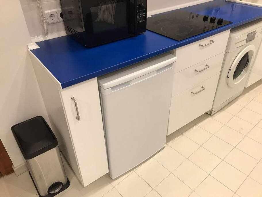 Un Genial Estudio En El Barrio Cortes Apartment *