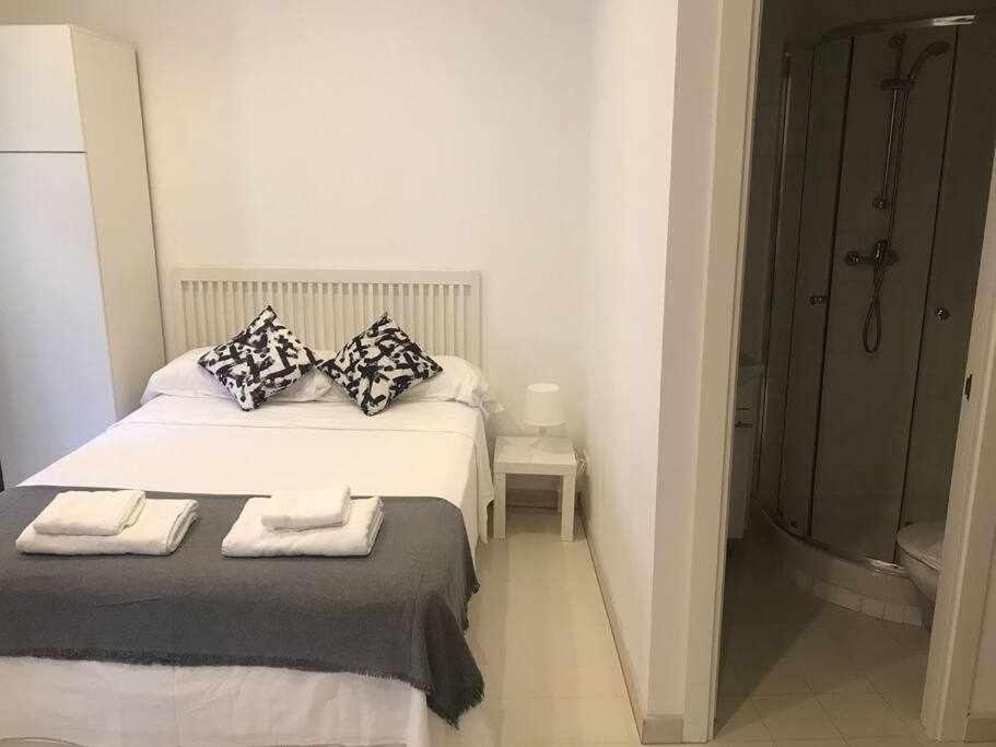 Un Genial Estudio En El Barrio Cortes * Madrid