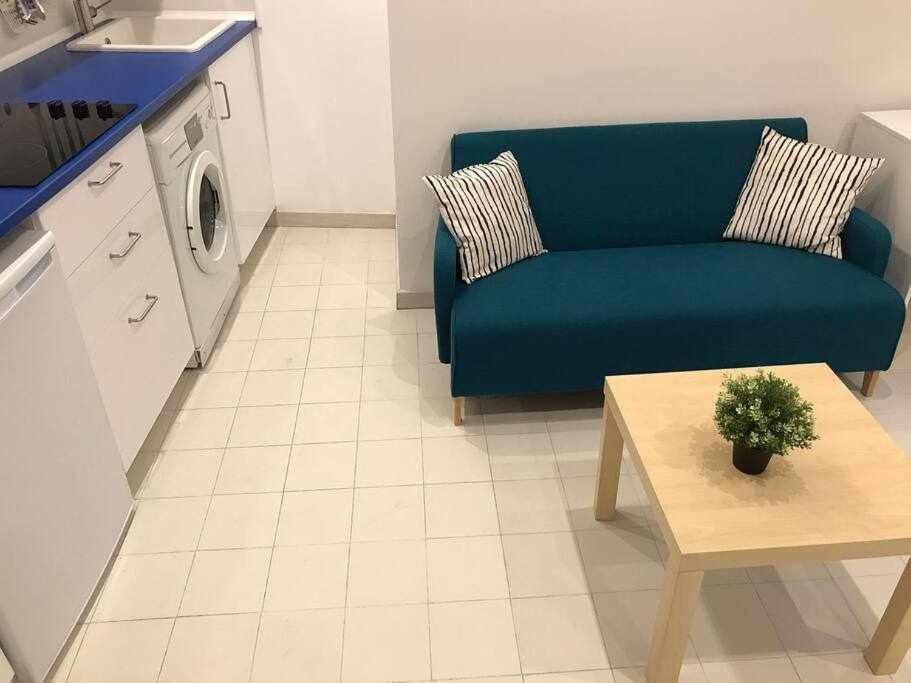 Apartment Un Genial Estudio En El Barrio Cortes Madrid