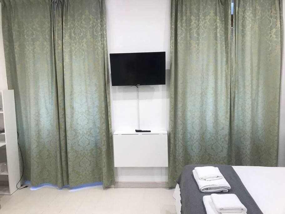 Un Genial Estudio En El Barrio Cortes Apartment